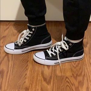Like new! Airwalk high tops!